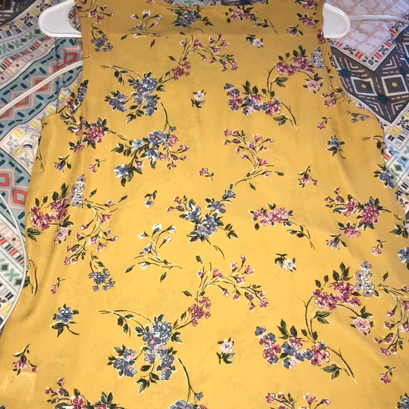 Shirt - Picture 4 of 4